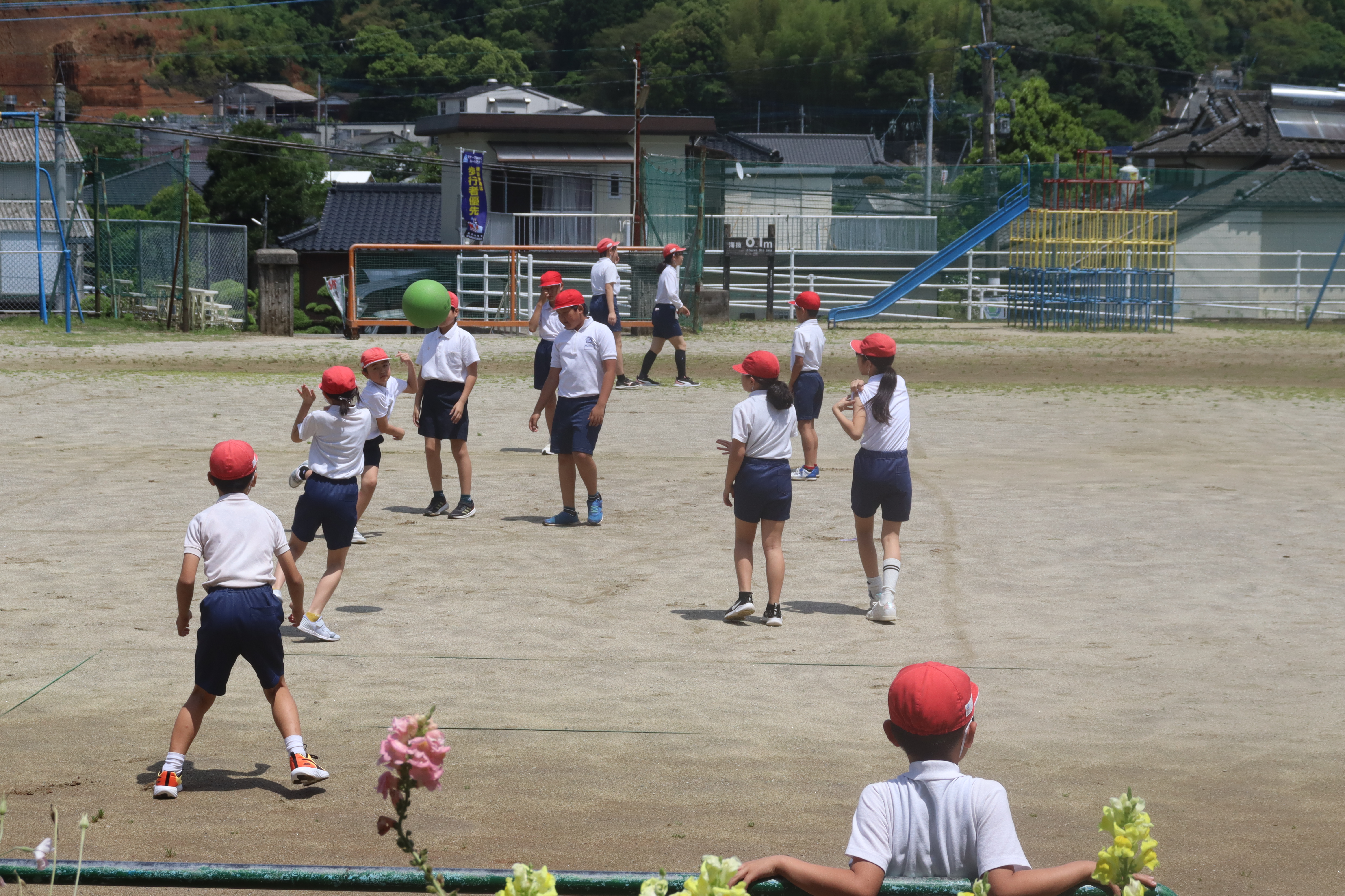 平尾小学校 校庭風景