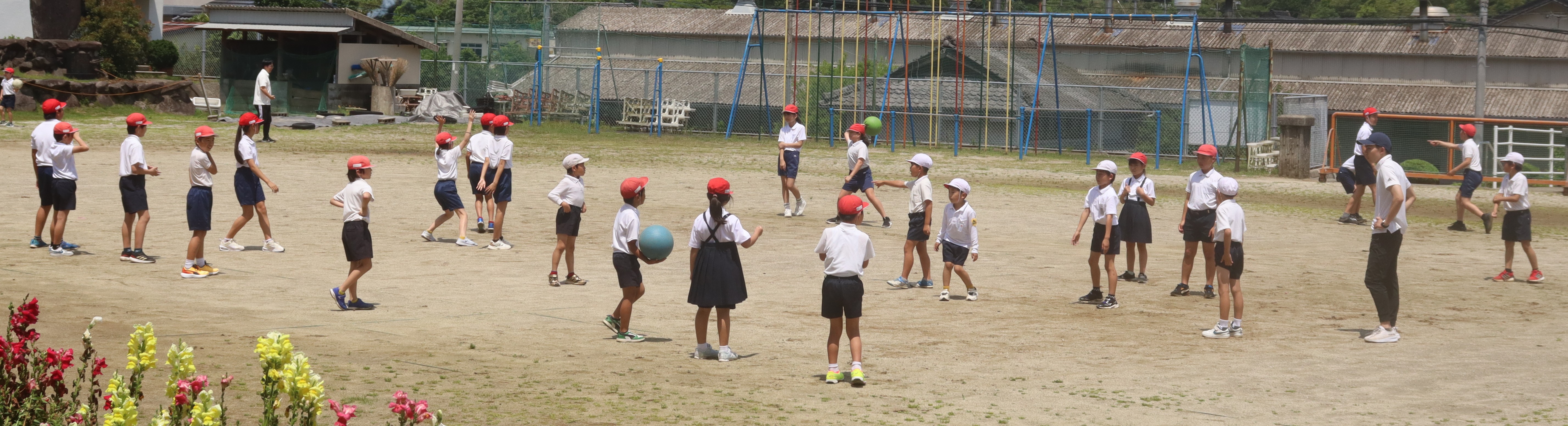平尾小学校 校庭風景